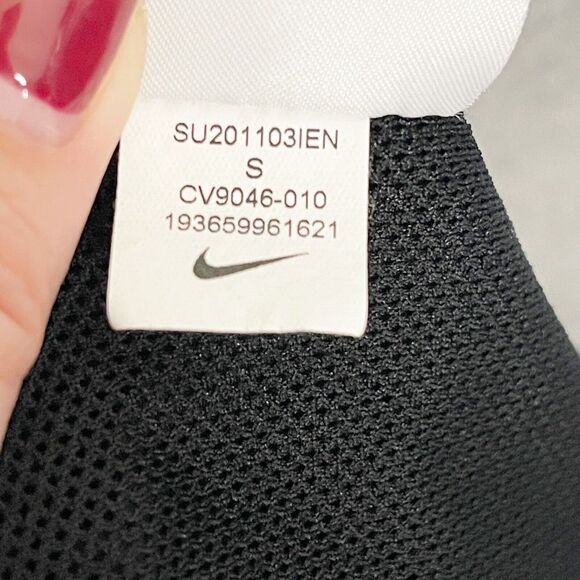 Nike Icon Clash Nylon Cargo Pants Sz Small Loose Fit No Drawstring CV9046 010 - Picture 7 of 7